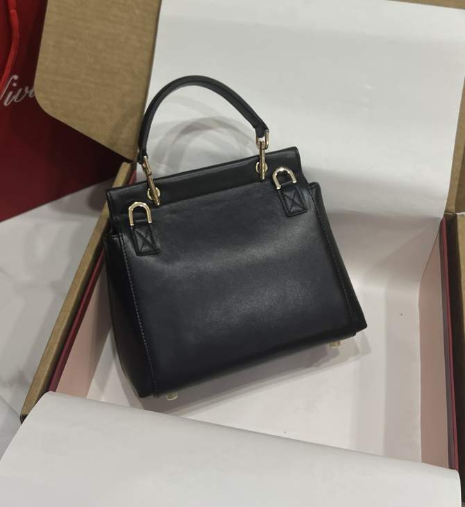 Picture of Roger Vivier Handbags _SKUfw211840452fw